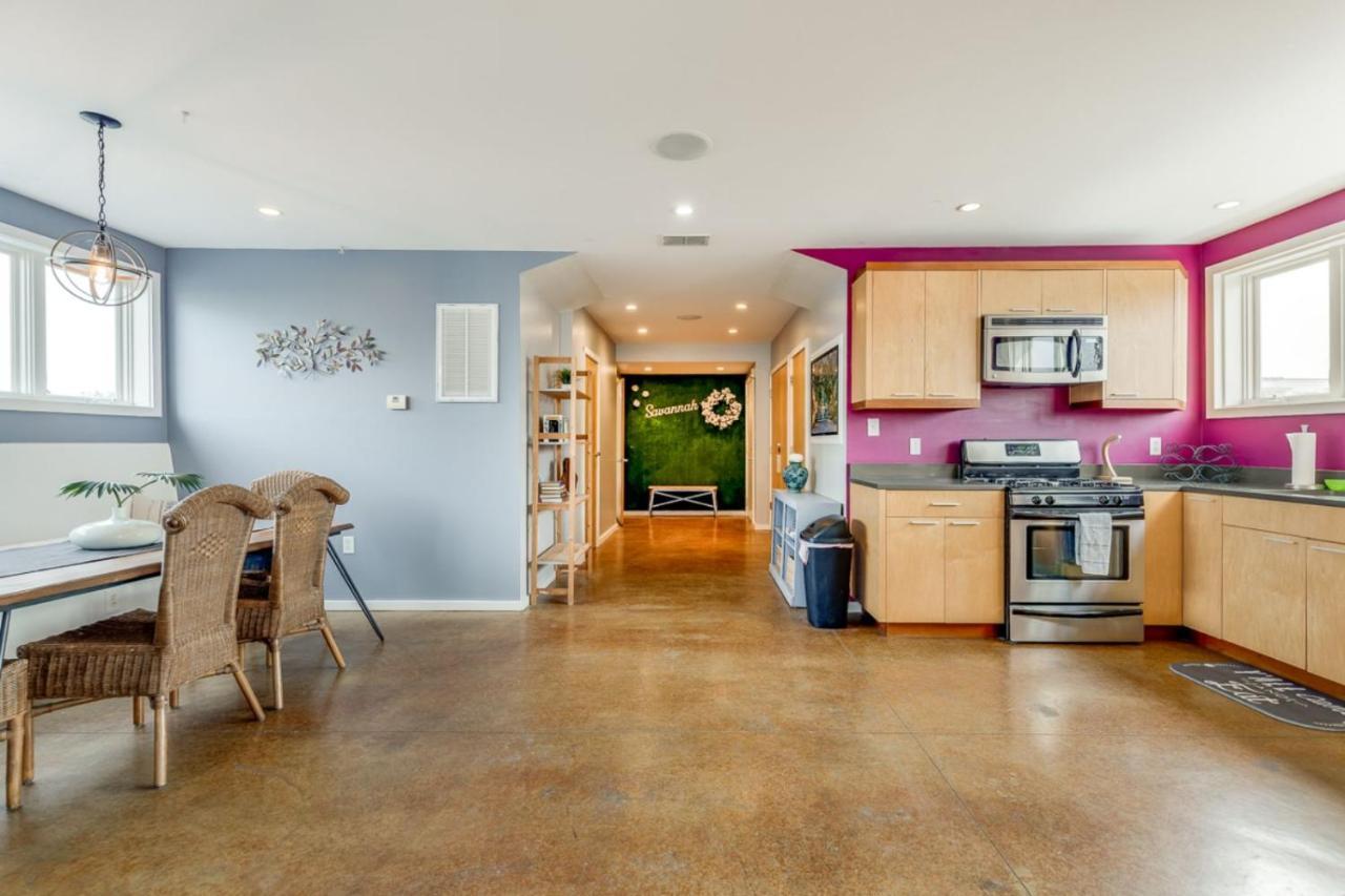 Walk Score 90!!-Historic Downtown District-2 Blocks To Famous Forsyth Park- Huge Private Patio-Private Parking Savannah Extérieur photo