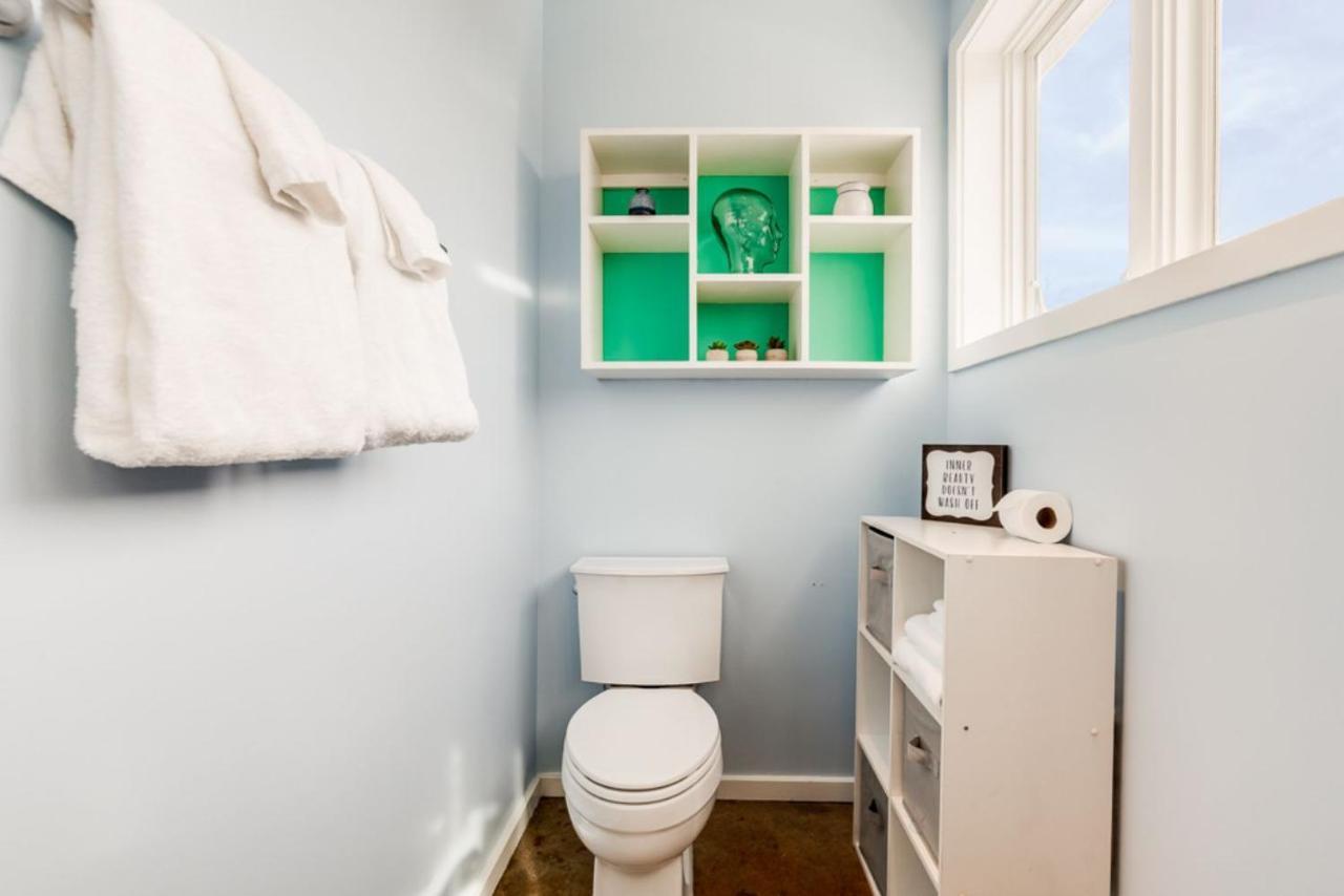 Walk Score 90!!-Historic Downtown District-2 Blocks To Famous Forsyth Park- Huge Private Patio-Private Parking Savannah Extérieur photo