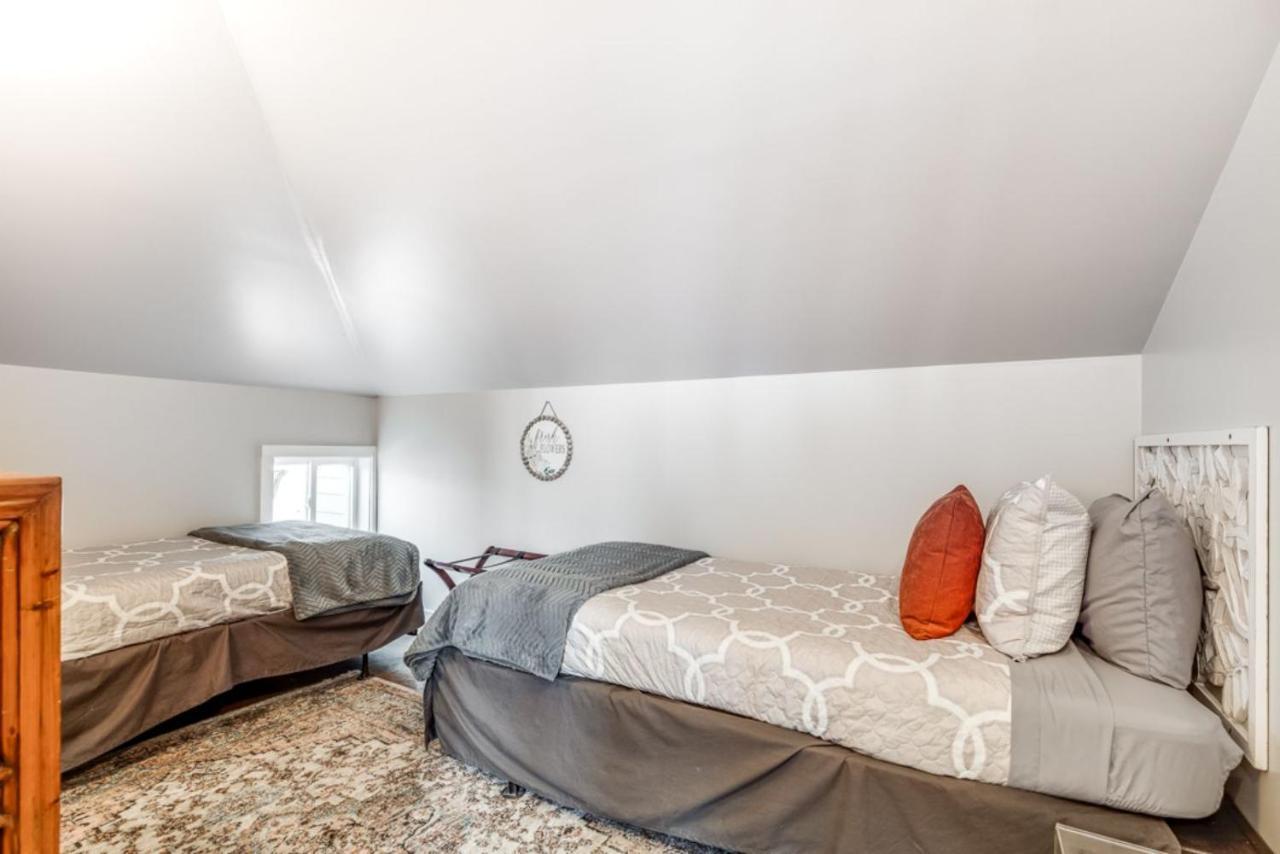 Walk Score 90!!-Historic Downtown District-2 Blocks To Famous Forsyth Park- Huge Private Patio-Private Parking Savannah Extérieur photo